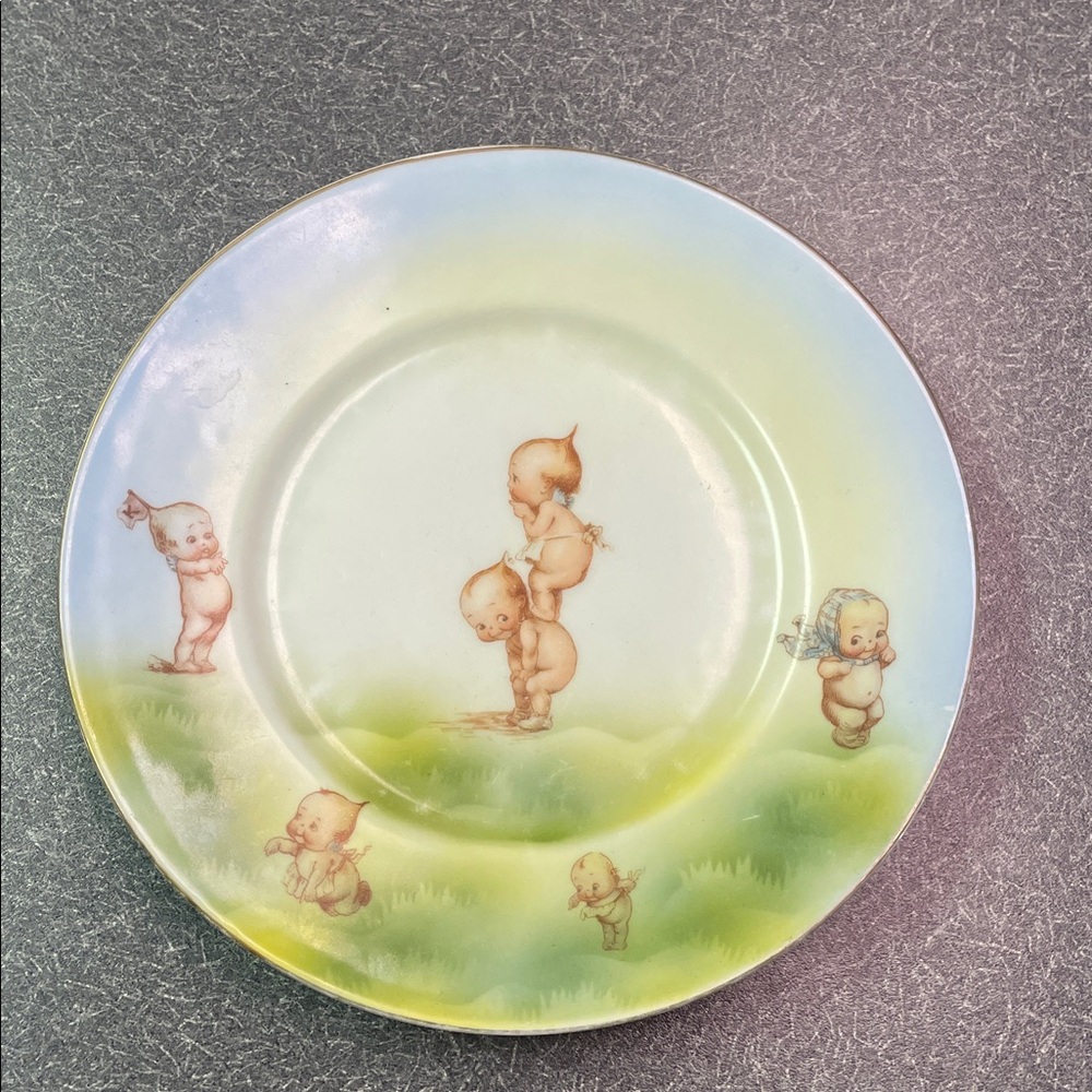 Vintage Cherub Decorative Plate